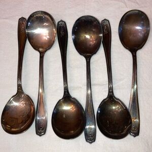 1881 Rogers A1 Classic Silverplated Spoon Set Of Six, Unpolished.
